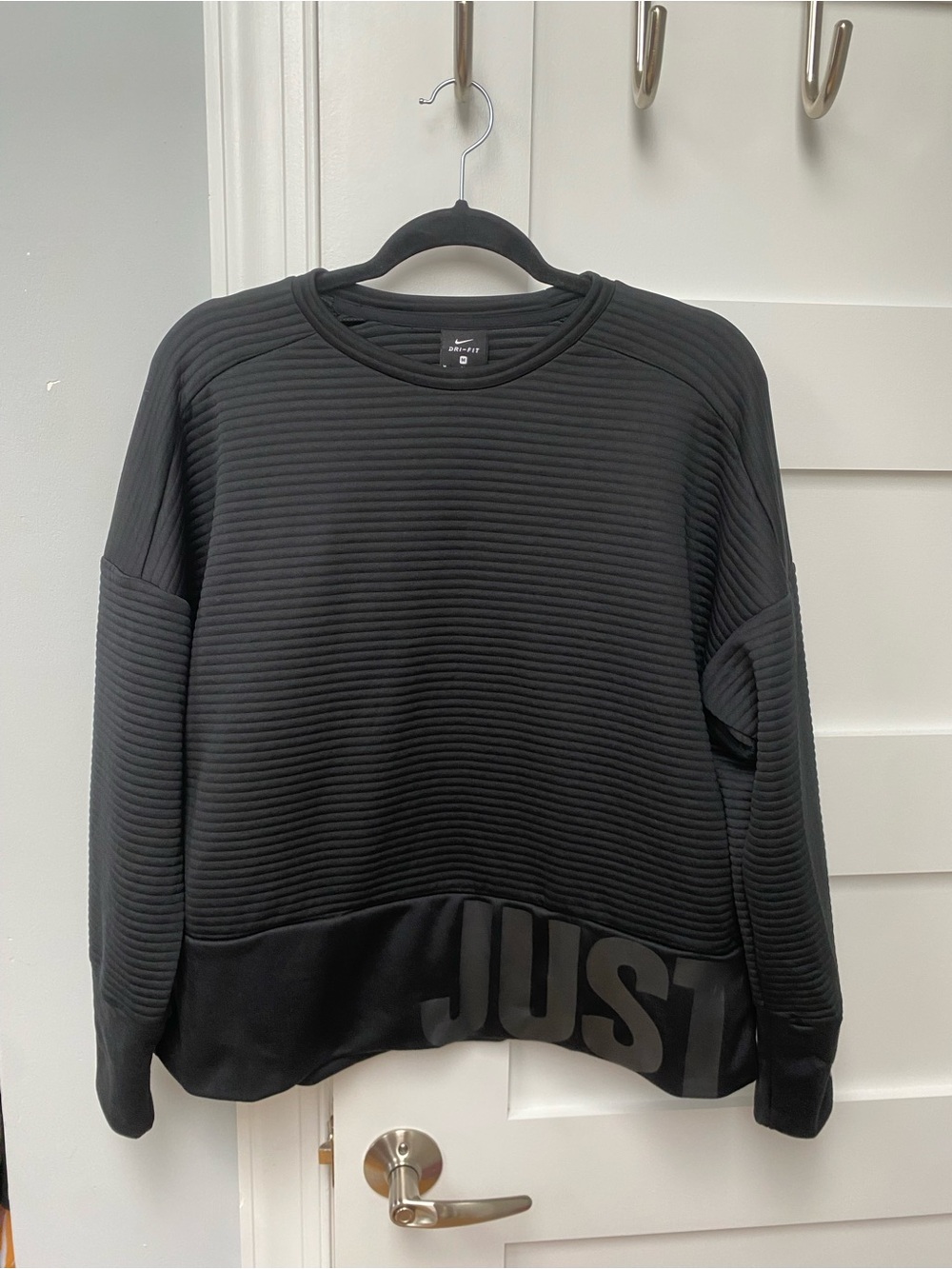 Nike Black Crewneck Sweatshirt with Subtle Logo Band - Picture 2 of 5